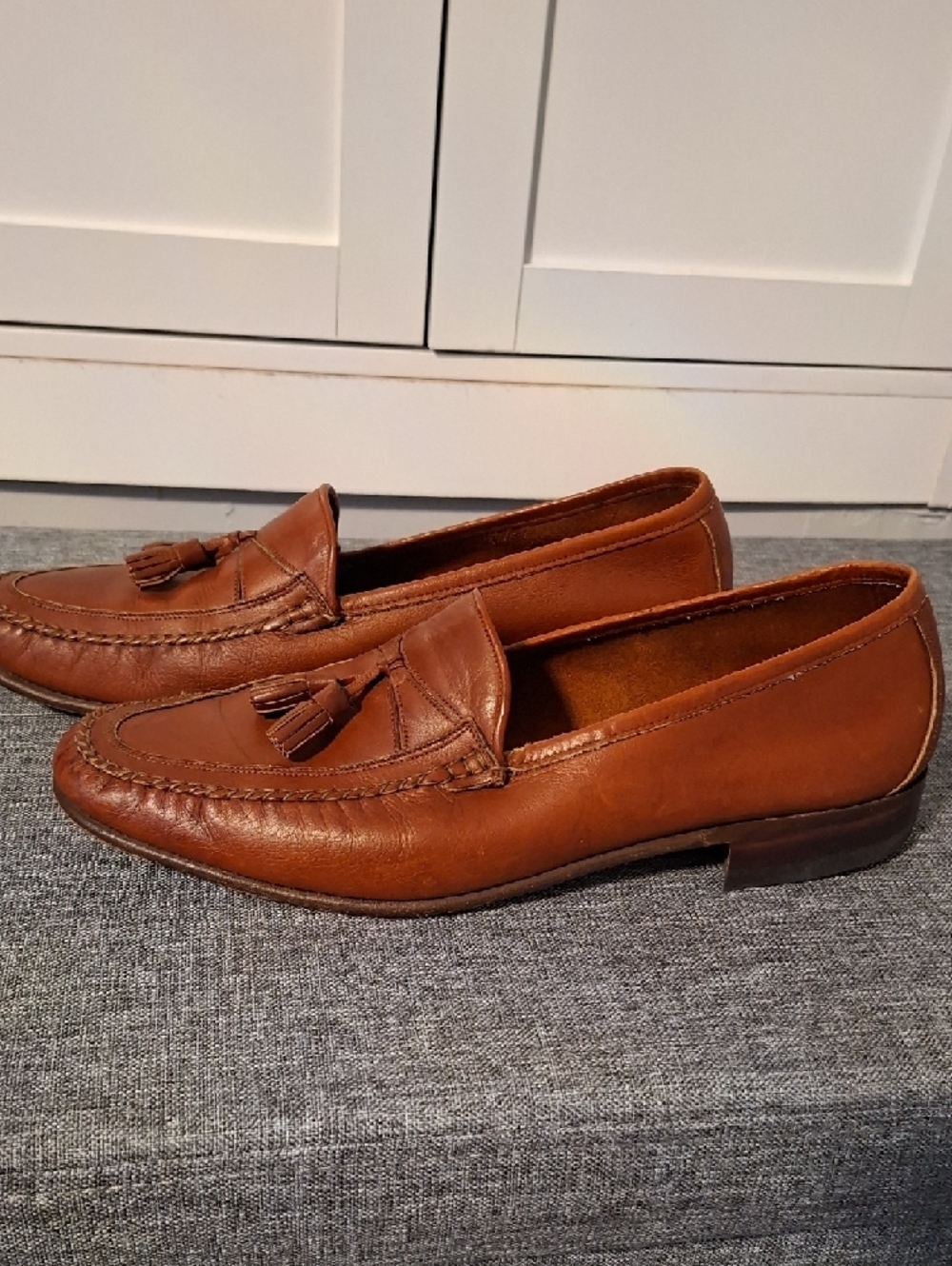 Johnston & Murphy Tan Leather Tassel Loafers - Picture 6 of 11